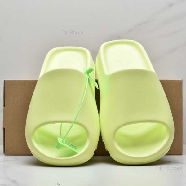 

designer slippers men woman slider foam runner mens women slippers sandal sandals desert sand core bone enflame orange onyx resin pure ochre, Black