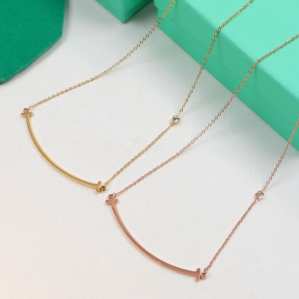 

classic smiling face pendant necklaces diamond women's titanium steel silver letter men designer luxury gift birthday wedding party jew