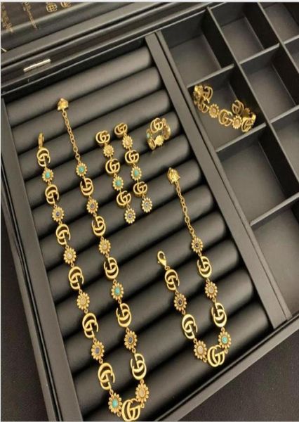 

2020 new retro chrysanthemum earrings women039s net red pop bracelet necklace bracelet ring5955595, Golden;silver