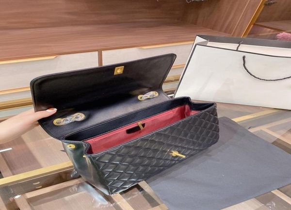 

2021 new fashion trend women handbags fashion shoulder bag female chain largecapacity purse sheepskin leather crossbo3345163
