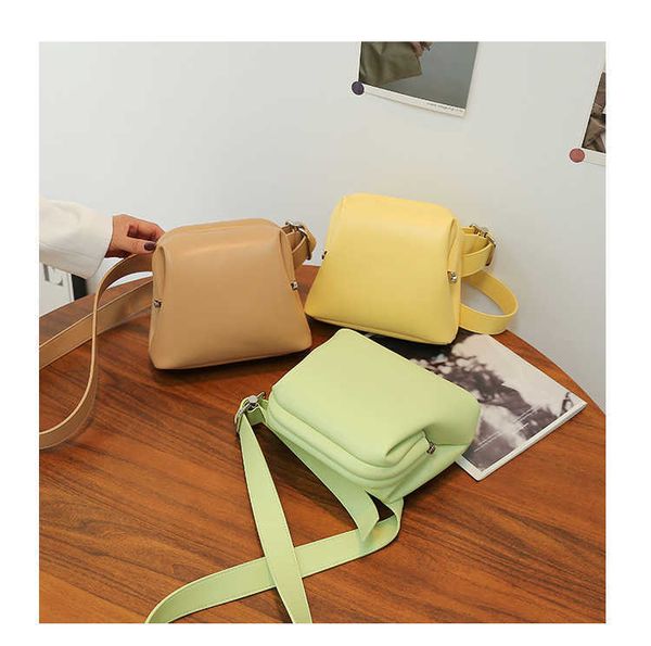 

2023 osoi bsg new korean small popular mantou bag osoi street fashion versatile messenger bag clip bag women's shoulder