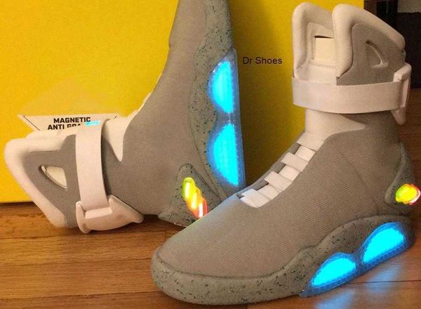 

2021 mag mens back to the future lighting mags outdoor shoes led lights up marty mcfly's glow in dark sneakers grey with yellow box, Black
