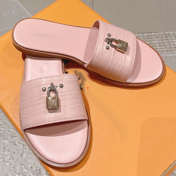 

2023 fashion designer comfort sandal slippers women leather shoes womens luxury metal decoration slipper summer casual shoe beach flip flops, Black