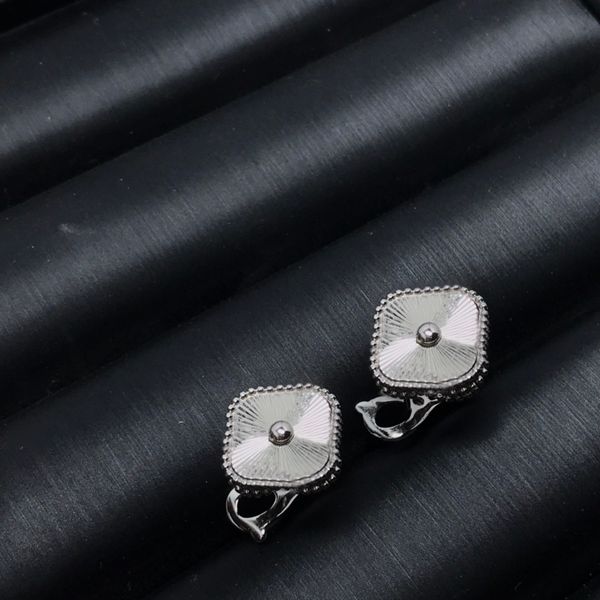 

nse of four-leaf clover ear clips 18k gold natural mother-of-pearl ladies without ear holes temperament earrings, Silver
