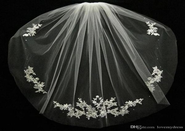 

new arrival short wedding veils one layer fingertip length veils appliqued edge tulle bridal veil with comb3332055, Black
