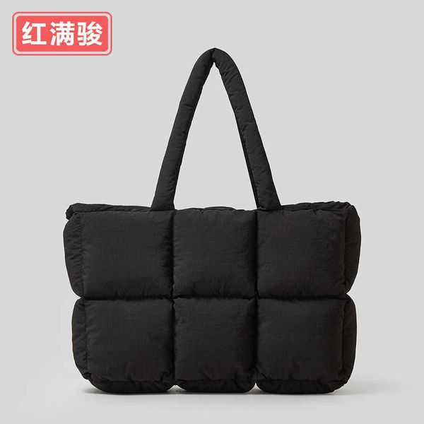 

2023 new soft down handbag women's cotton coat bag filled with cotton tote bag space cotton bag fashion one shoulder warmth 230527