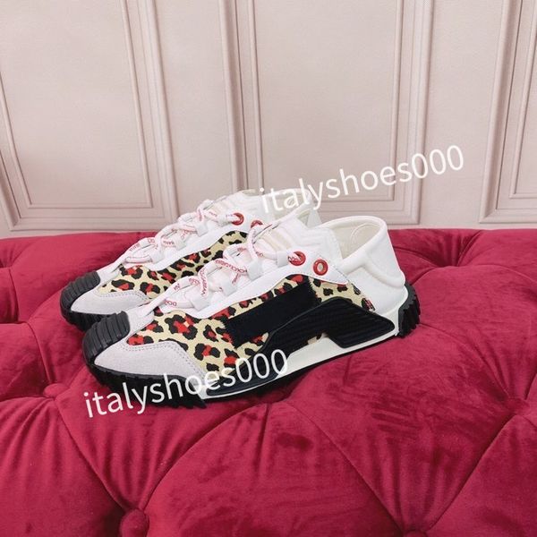 

2023 new luxury designer women fashion sneakers lace up popular flat casual men spring autumn walking shoes white, Black