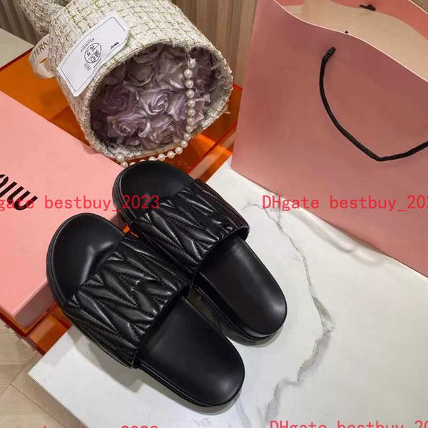 

2023 fashion luxurious women slippers sandals flats slip sliders platforms designer summer casual slip novelty versatile eu 35-40, Black