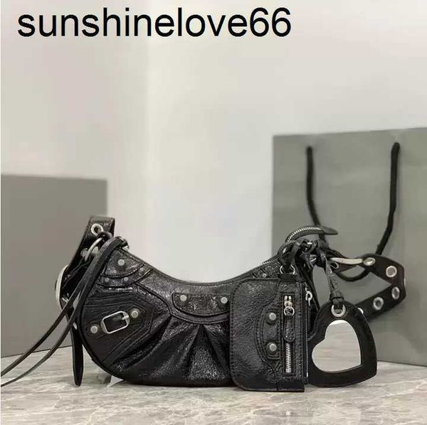 

classic le cagole half moon motorcycle bag tote latest retro handbags luxurys designer women's purses wallet mirror crossbody pochette
