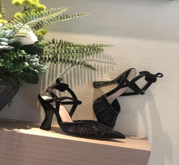 

2021 new fashion trend classic metal heel highend fabric exquisite handsewn temperament ladies summer sandals leather heel high 6821851, Black