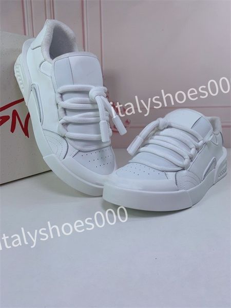 

2023 designer casual shoes men women calfskin sneakers leather trainers reflective fashion leisure shoe platform, Black