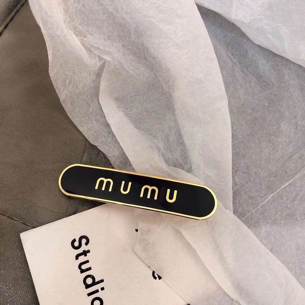 

colorful spray painted miu letter alloy duckbill hair clip set, sweet and versatile bangs with side clip hair accessories, Slivery;golden