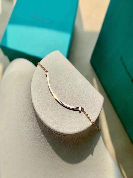 

smile necklace luxury designer necklace classic exquisite workmanship highend fashion personality womens trend gift 50cm chain9613153, Silver