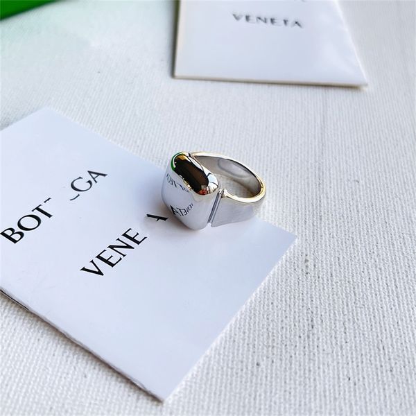 

design, glossy square ring, gold-plated personality, light luxury temperament, metal coldness, simple men's and women's jewelry, Silver