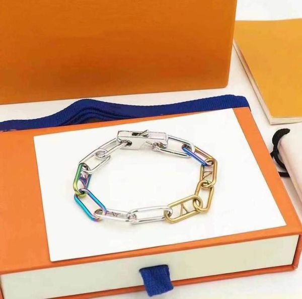 

designers bracelets luxurys bracelets letter chain colour classic fashion models valentine039s day gift bracelet pendant geomet4525504, Golden;silver