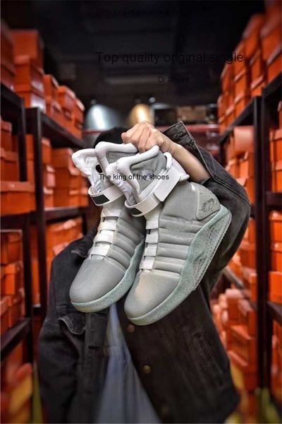 

2023 back to the future running shoes fashion sneakers outdoor trainers mens sports led lighting authentic mag back to the future og, Black