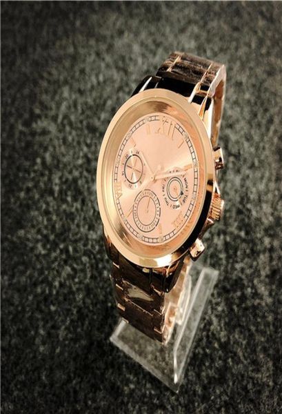 

2020 female new simple and mens designer watches at neighboring younger montre automatique1568002, Slivery;black