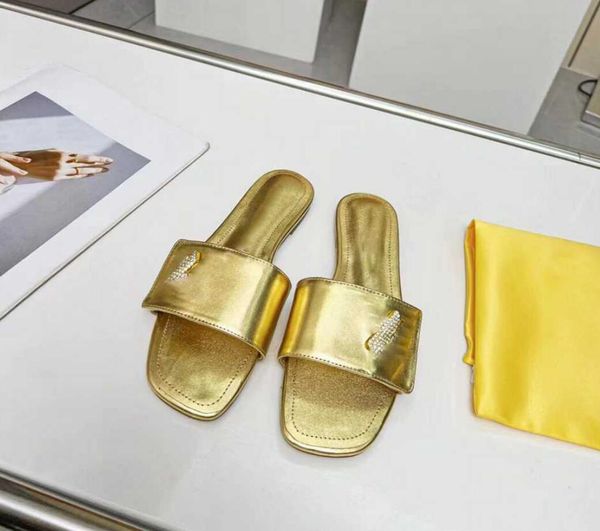 

2023 luxury shake mule gold sandals women lacquered cow leather embellished crystal encrusted accessory inspired slides silver slippers with, Black