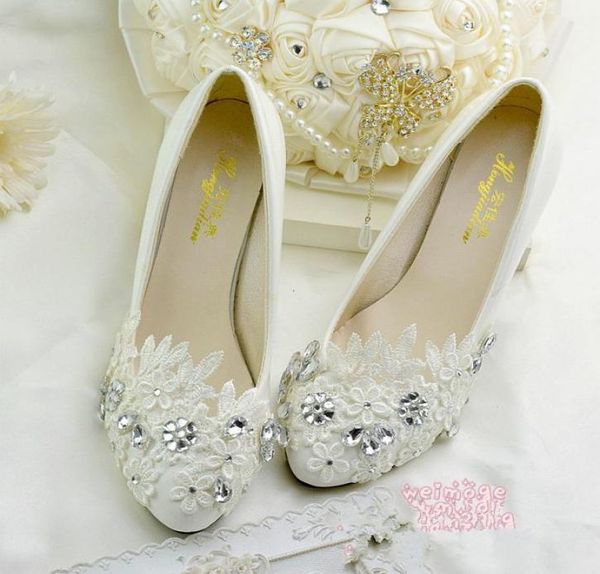 

flat heels women new spring wedding shoes flat heels lace appliques crystals ladies shoes women flats new arrival 45cm8cm bridal9129908, Black
