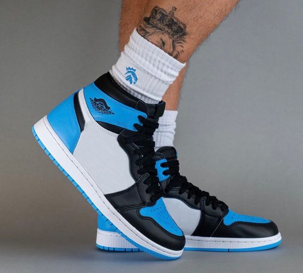 

2023 authentic 1 high og unc toe basketball shoes 1s university blue black white men women sports sneakers with original box dz5485-400