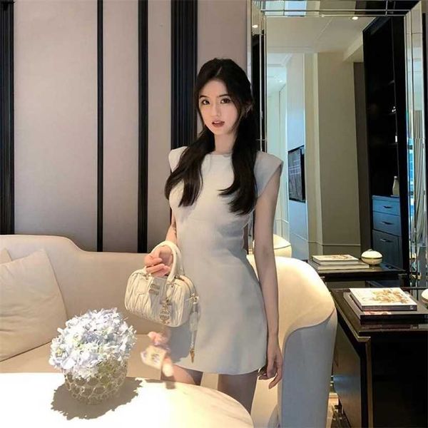 

26% off ribbon factory store in the summer of gray large knitted dress will usher new women' with small hip joint fashion embedded in, Red;black