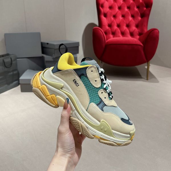 

designer sneakers balencaigaity running shoes fashion luxury triple s sneaker women men sports shoe new trainer asfsvxzcv