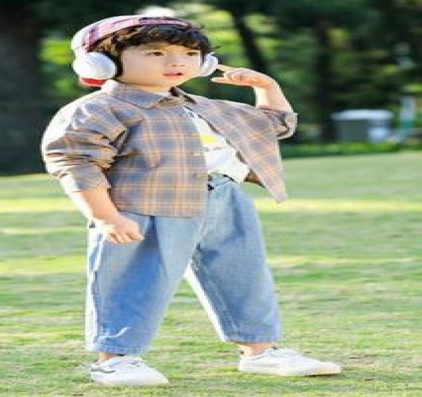 

2019 new spring fashion children cotton handsome and simple lattice v collar tshirt cardigan students boy clothes autumn coat4097587, White;black