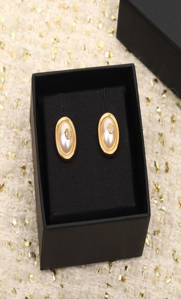 

2023 luxury quality charm stud earring with nature shell beads in 18k gold plated have box stamp oval shape ps7585a7766654, Golden