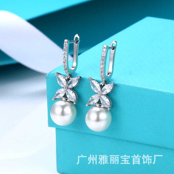 

original designer tiffayiffay same micro diamond inlaid u-shaped earrings fashion full bow button pearl, Golden