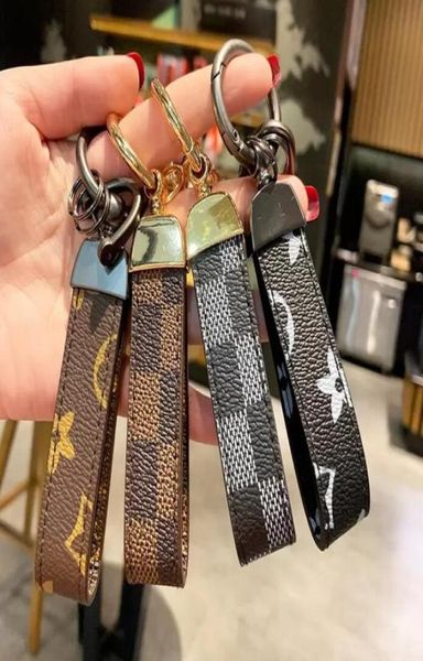 

pu leather key rings designer key chain buckle lovers car handmade keychains men women bag pendant accessories christmas party gif7595560, Slivery;golden