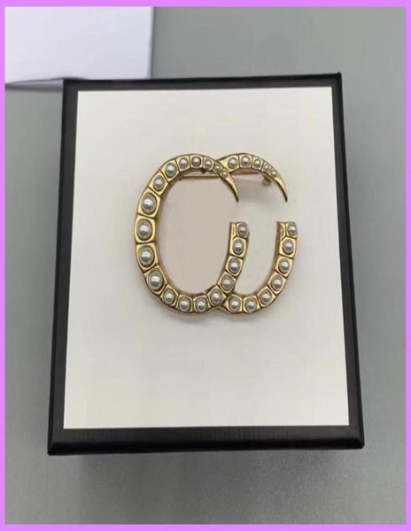 

retro new women fashion brooch letters brooches designer jewelry pearl accessories ladies for party mens gifts d211224894886, Gray