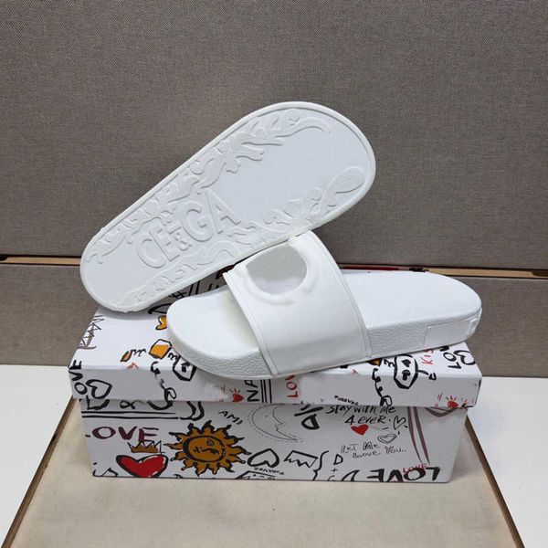 

mens slippers summer beach shoes designer slippers women fashion hollow out sandals luxury rubber non slip sweatpants, Black