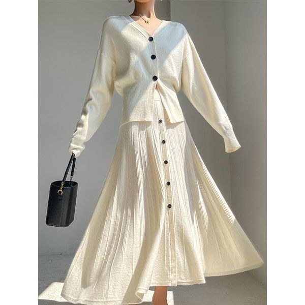 

dress knitted suit women's 2022 autumn and winter new sweater cardigan lazy style temperament loose high waist aline midlength skirt, White