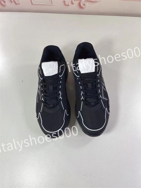 

luxury designer sneakers calfskin casual shoes reflective shoes leather trainers all-match stylist sneaker leisure shoes, Black