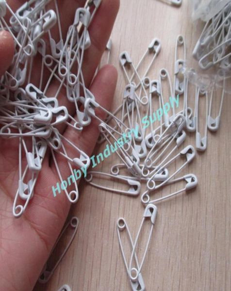 

pack of 2000 pcs mini 000 19 pure white metal safety pin good for hang tags1544299, Silver