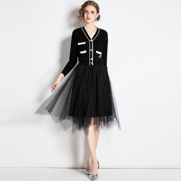 

2023 spring new item european station fashion women's long sleeve v-neck knitwear mesh skirt set e25, Black;gray