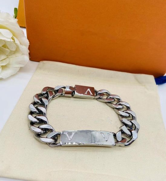 

5 colors lover flower letter classic chain gold color men iced out stainless steel women simple style bracelets fashion rhinestone1641634, Black