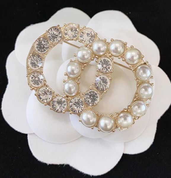 

luxury designer brooches round diamond pearl brooch with stamp party gift lc18 lan jewelry2289k2042616, Gray