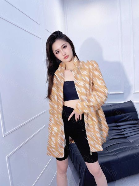 

23ss womens designer clothing womens jacket full letter logo print hooded zipper drawstring sunscreen jacket jacket women clothes, Black;brown