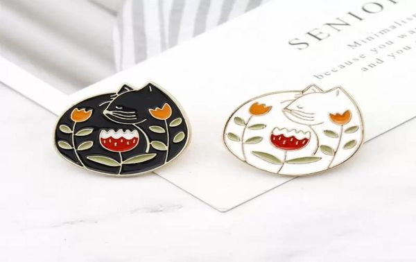 

cat flower leaf pattern black and white cute cartoon personality brooch ornament creative special new trend lapels jeans4779189, Blue