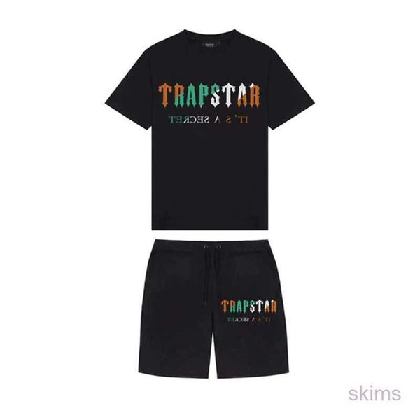 

trapstar t shirts and shorts set men tracksuit summer basketball jogging sportswear streetwear harajuku t shirt suit 220621, White;black