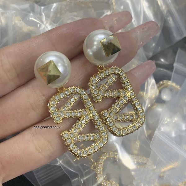 

2023 new fashion luxury earrings designer for women valentinoity stud luxury double v letter shape jewelry classic kh5, Golden;silver