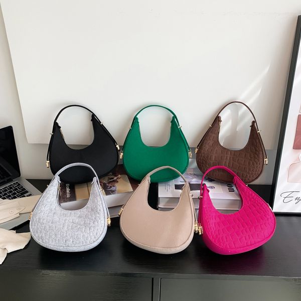 

baguette bag designer bag the tote bag women 2023 new fashion retro felt indentation crocodile pattern underarm bag women's shoulder ba