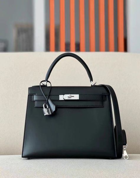 

2023 fashion new designer bags ladies messenger bag shoulder casual chain