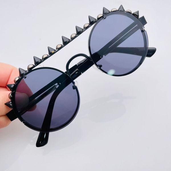 

retro steampunk sunglasses rivets decorative framed circular lenses for men women fashionable pgraph riding motorcycle eyeglasses, White;black