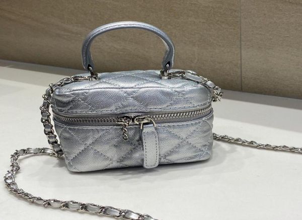 

2022ss 12cm classic mini vanity box bags black silver handle totes crossbody shoulder quilted matelasse chain cosmetic case ou2115877