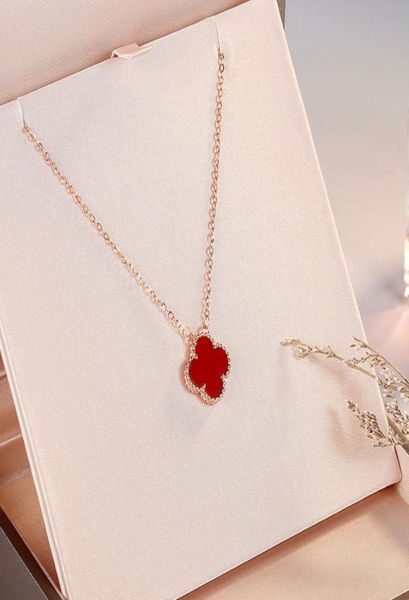 

necklaces designer chains fashion charm luxury clover for girls women 18k gold chain silver black pendant white red green brand we2752186