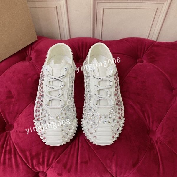 

2023new designer fashion casual shoes womens low sole canvas shoes leather black white sole sneakers
