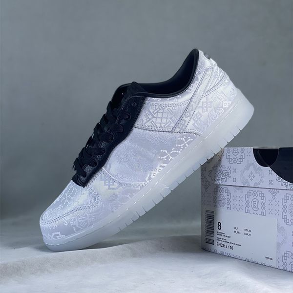 

running sports fragment design x cl0t dunks low 20th anniversary mens sneaker shoes silk royale pattern semi-clear grippy rubber cupsole