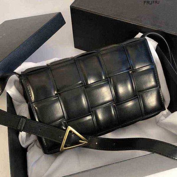 

designer bottegas bags venetas cassettes mcha kh bag female 2023 new fashion net red star same type pillow woven have logo frj 6103
